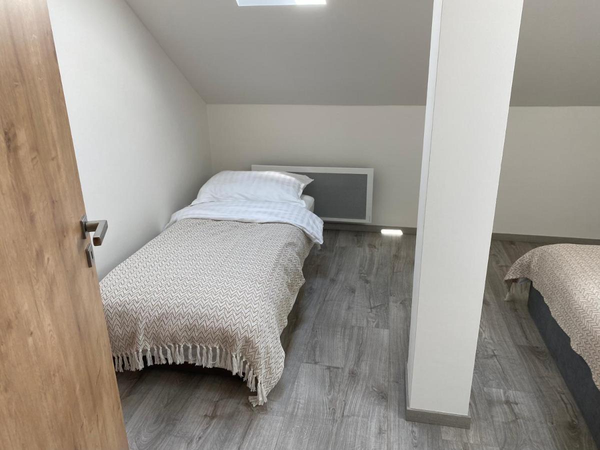 Appartement Klicperovo 2Kk à Hradec Králové Extérieur photo